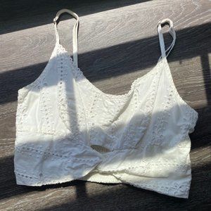 FOREVER 21 WHITE LACE CROP TOP